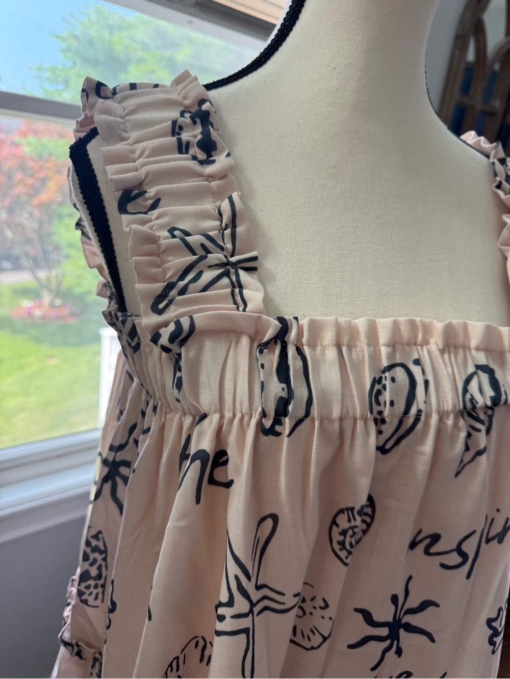 Umgee Beige Mini Dress with Navy Shell Print Vacation Pattern Lined Sz Med BNWT - Picture 4 of 11